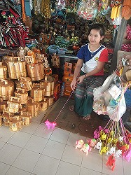 shweyinhmyaw-souvenirs