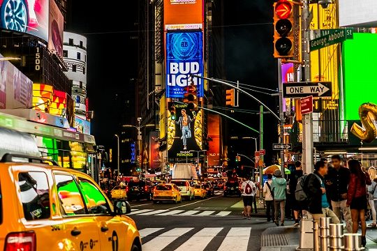 ゆりやんレトリィバァは英語ペラペラ！2022年コメディアンで全米デビュー！